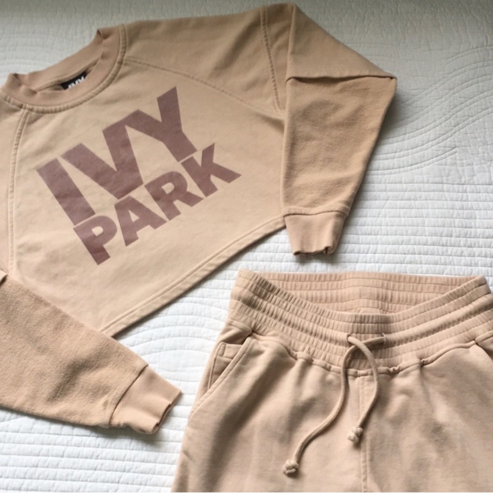 IVY PARK Joggers and Sweatshirt Set